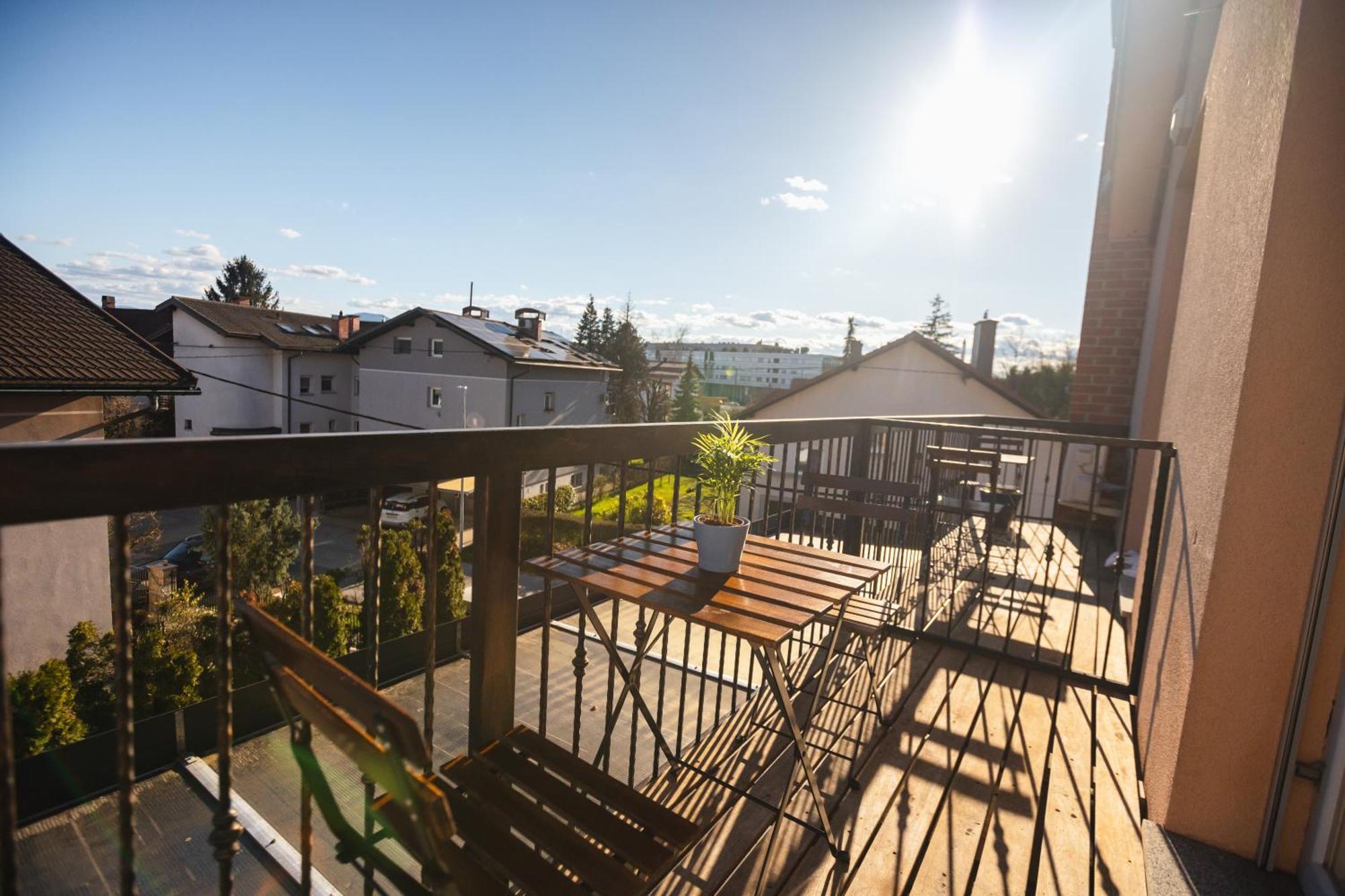 Vila Klara Apartments Ljubljana Eksteriør billede